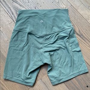 Lululemon align short